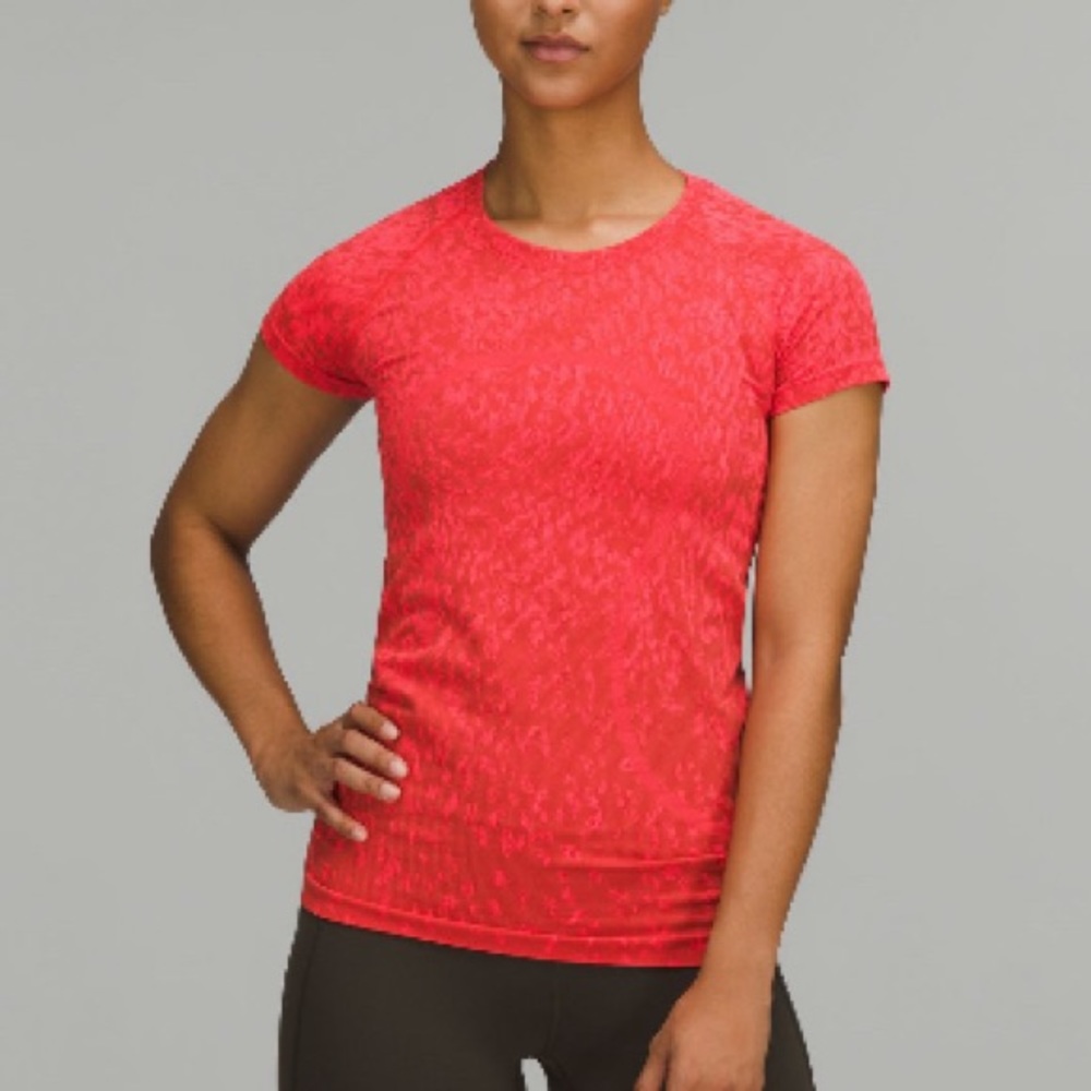 Lululemon Swiftly Tech Short-Sleeve Shirt 2.0 Size 6 Color Covered Camo Red Rock